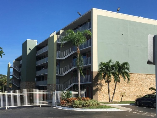 Days Inn by Wyndham Fort Lauderdale Airport Cruise Port image 10