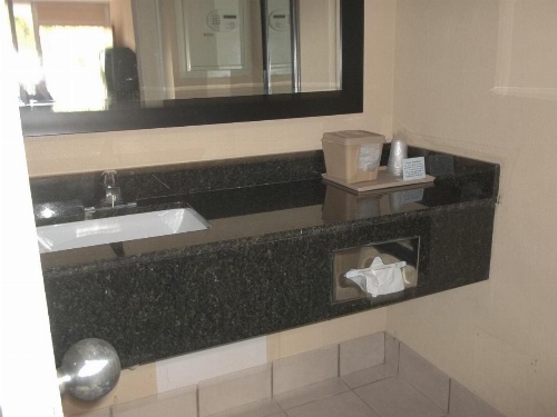 Days Inn by Wyndham Fort Lauderdale Airport Cruise Port image 5